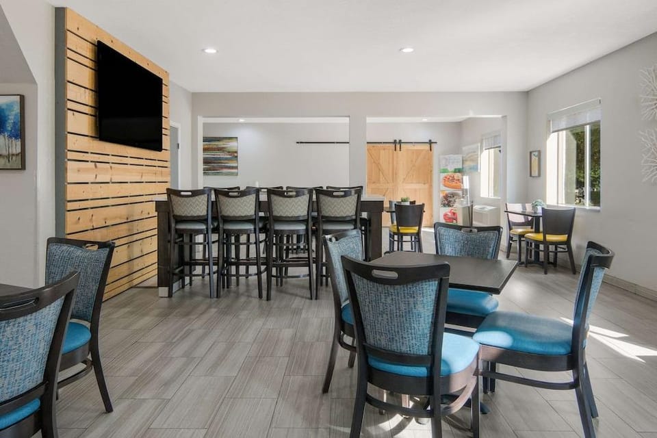Denton Creek Inn Hotel in Fort Worth