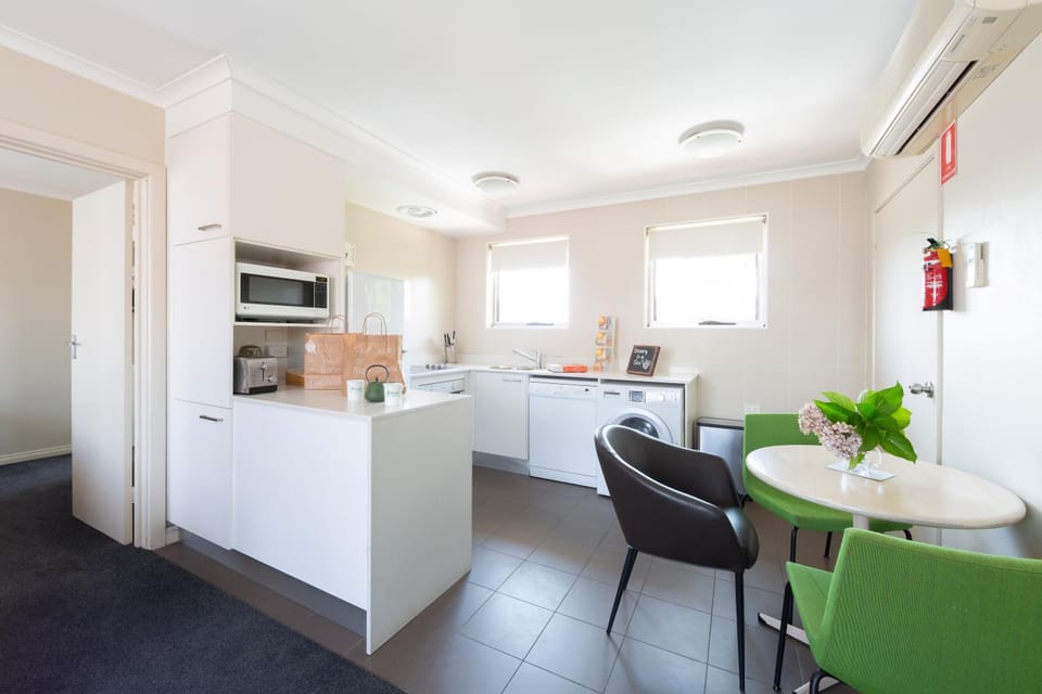 Forrest Hotel and Apartments Apartment hotel in Canberra