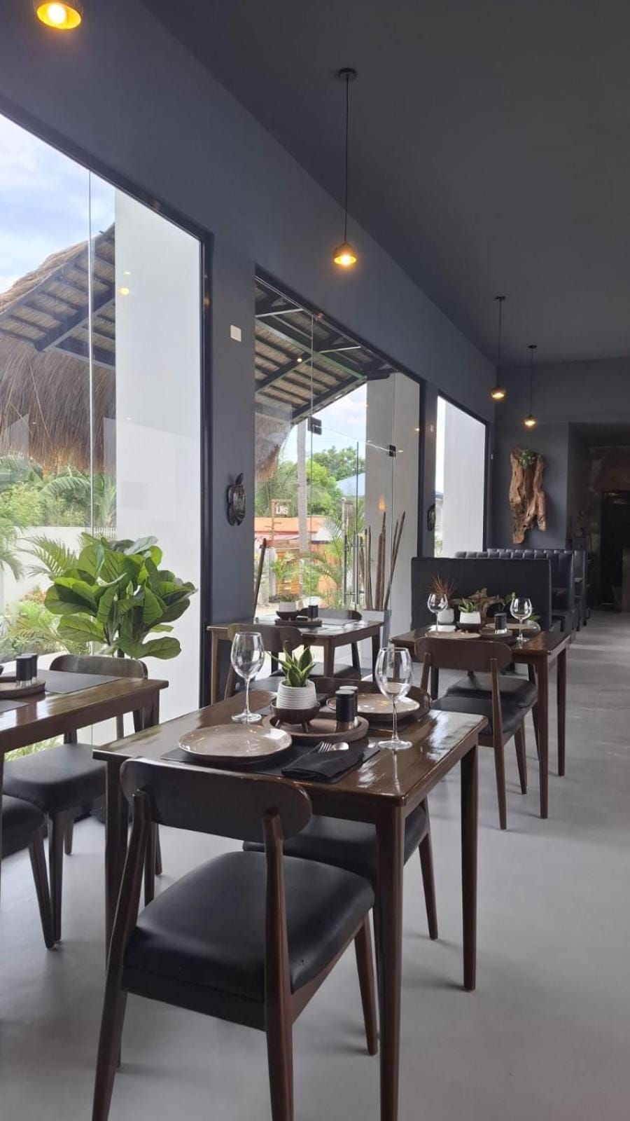 Coco del Rey Hotel in Central Visayas