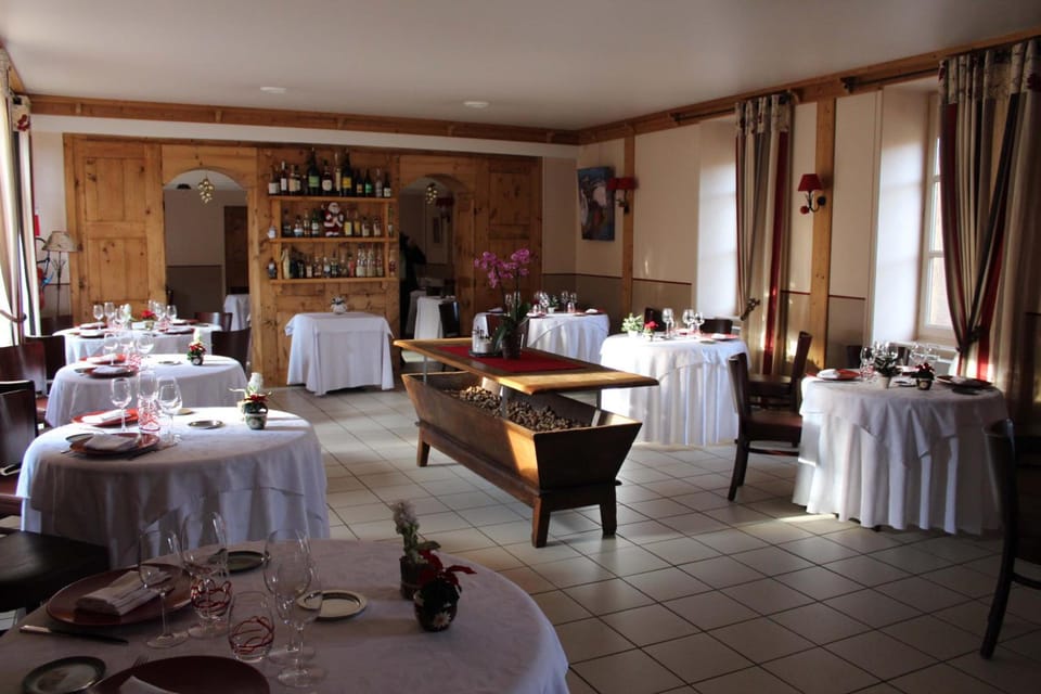 Logis Hotel Le Tilia Hotel in Auvergne-Rhône-Alpes