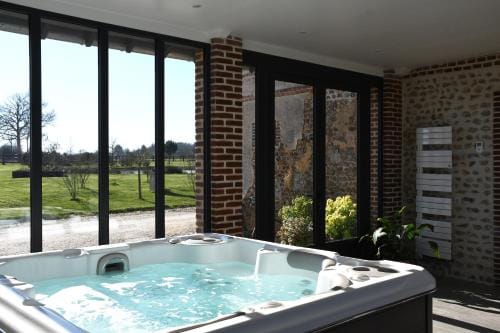 Domaine de La Lochetiere Chambres d'hotes Hotel in Normandy