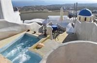Aura Caves Hotel in Thera