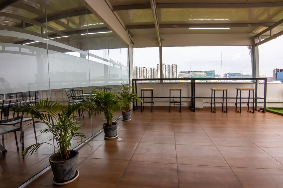 Housr 43 Gachibowli Hyderabad Near DLF Cybercity Hotel in Hyderabad