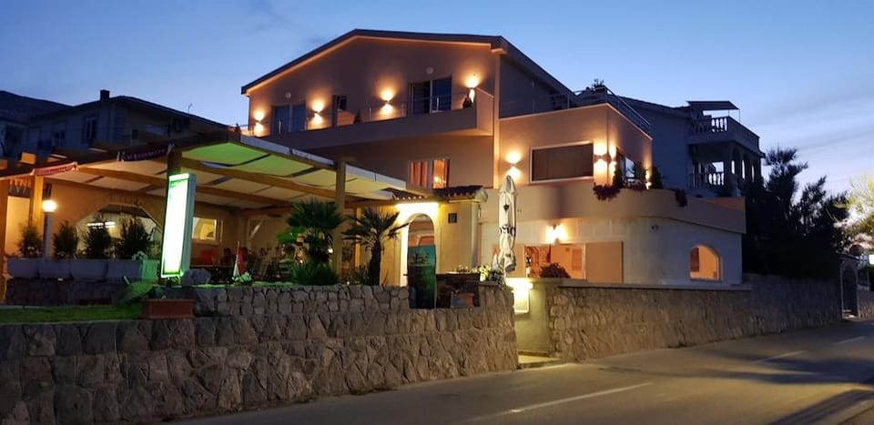 Guest house Revelin Hotel in Zadar County