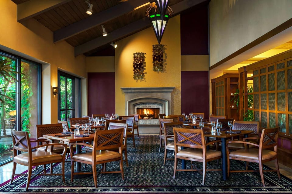 DoubleTree by Hilton Sonoma Wine Country Hotel in Rohnert Park