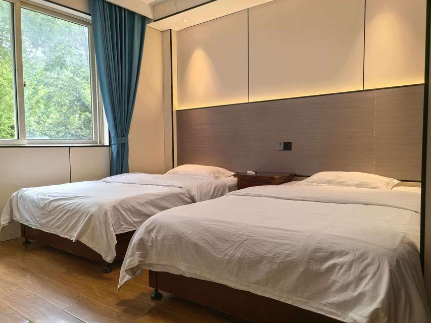 Hangzhou Jinyun Room Hotel in Hangzhou