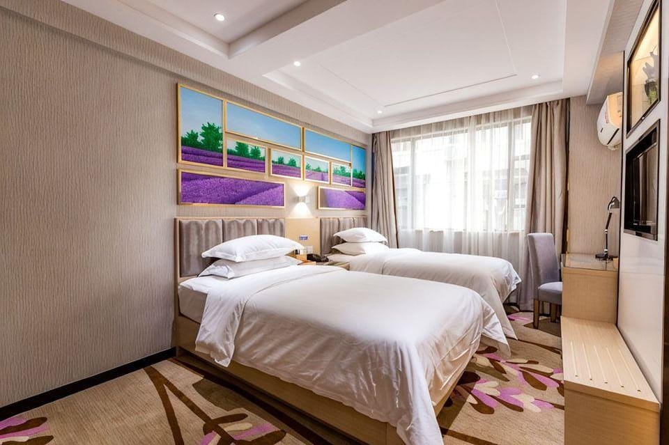 V9 Holiday Inn Hotel in Wuhan