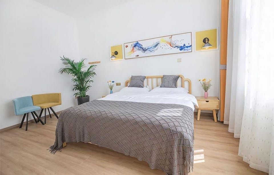 Yixin Apartment Hotel in Guangzhou