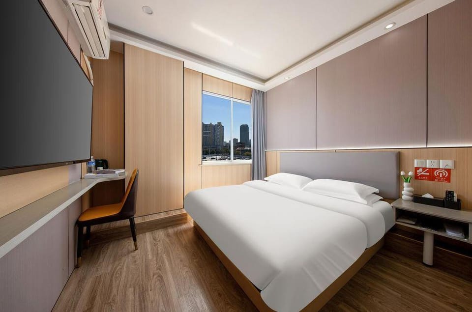 Tuan Hotel (Nanjing Jiangbei Hongyuecheng Longhua Road Metro Station) Hotel in Nanjing