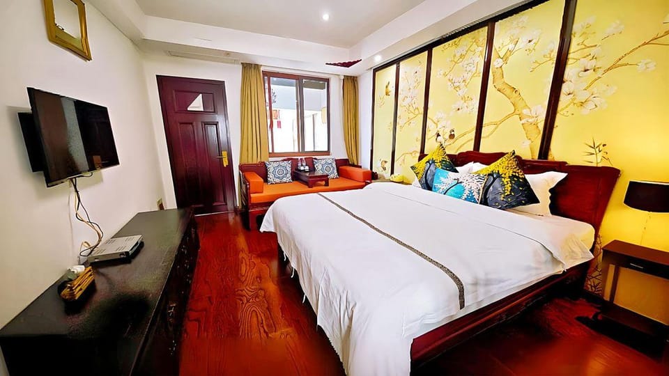 Lanyun Courtyard  Riverview Inn Hotel in Suzhou