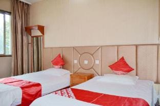 OYO Hangzhou Longshan Hotel (Fuyang Longpu Street) Hotel in Hangzhou