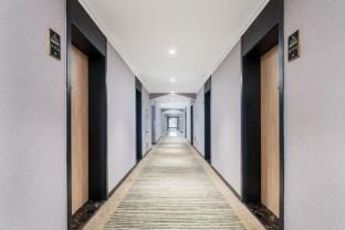 GreenTree Inn Express Hotel (Zhangjiagang Jinfeng Town Xintiandi Branch) Hotel in Suzhou