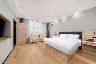 GreenTree Inn Express Hotel (Zhangjiagang Jinfeng Town Xintiandi Branch) Hotel in Suzhou