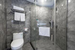 WanYoo Esports Hotel (Nanjing Hongyang Plaza Taishan Xincun Subway Station) Hotel in Nanjing