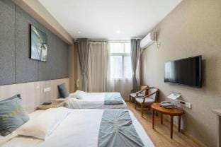 Yulanxuan Hotel (Nanjing South Railway Station Hedingqiao Subway Station) Hotel in Nanjing