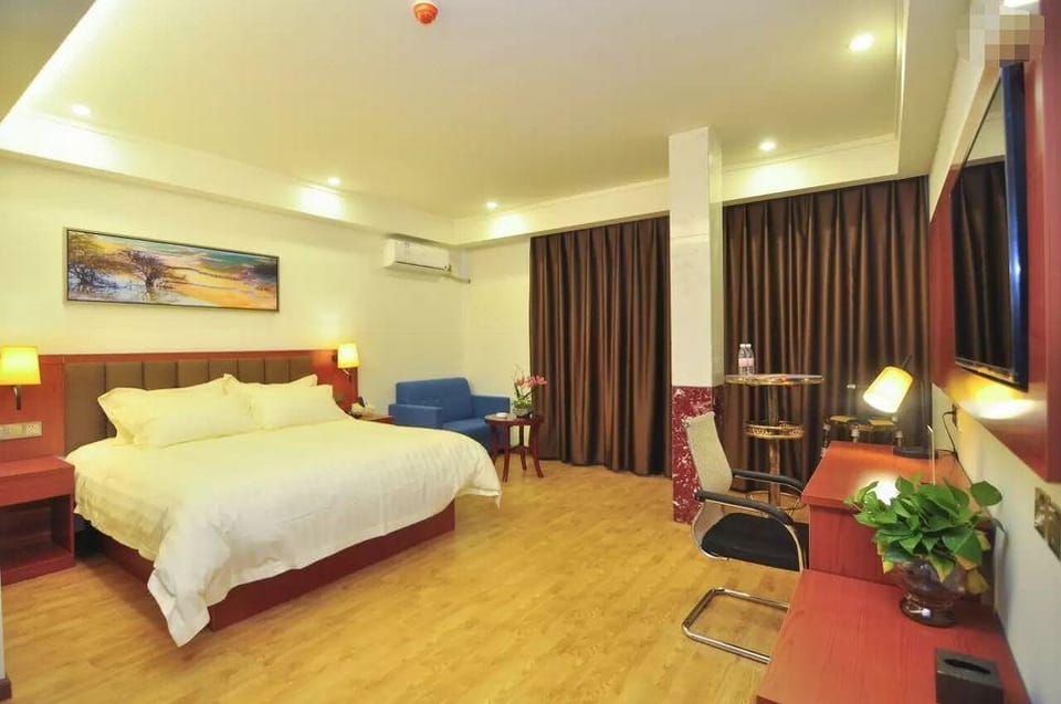 Renzai Lvtu Express Hotel Hotel in China