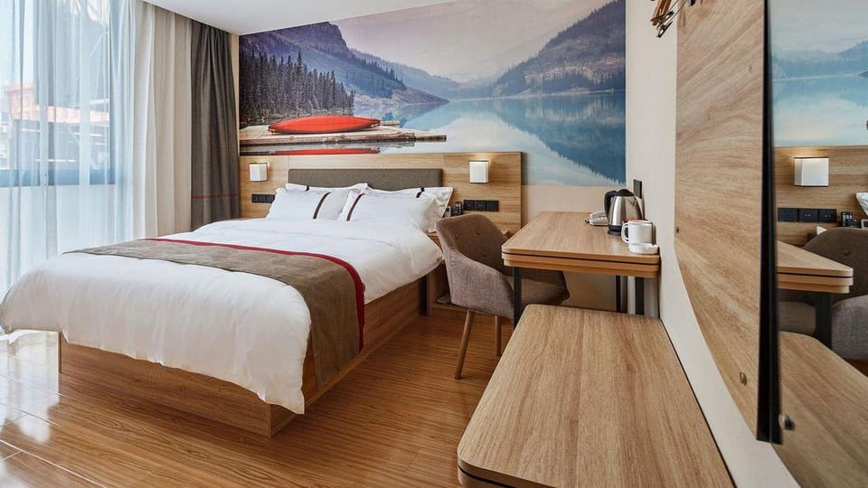 Bayi Boutique Hotel (Nanjing Railway Station Hongshan Zoo) Hotel in Nanjing