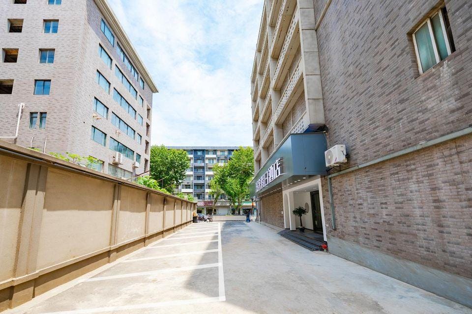 Hanlu Holiday Hotel (Nanjing Confucius Temple Subway Station Scenic Area) Hotel in Nanjing