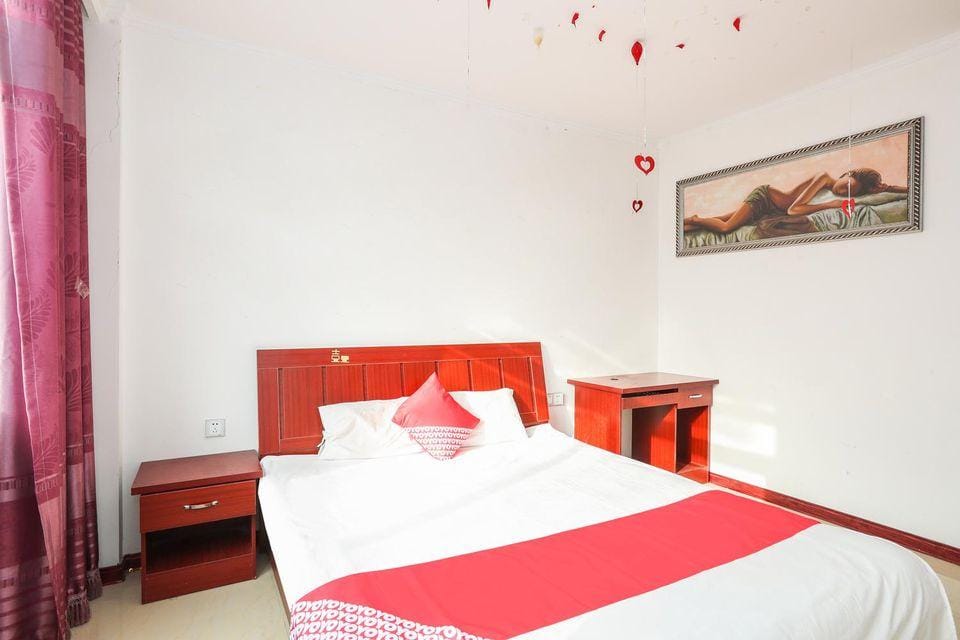 Zeyuanju Hotel (Nanjing South Railway Station Shuanglong Avenue Subway Station) Hotel in Nanjing