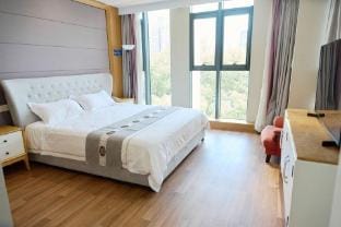 Henghe Serviced Apartment Hotel in Zhejiang