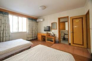 Zhongxing Hostel Hotel in Hangzhou