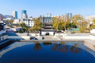 Floral Hotel·Nanjing Huakang Hotel (Nanjing Ming Palace Subway Station Branch) Hotel in Nanjing