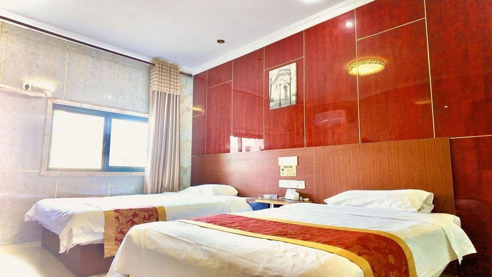 Kunshan Huaqihui Hotel (Roman Holiday Xiaolin West Road) Hotel in Shanghai