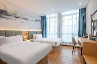 Qingmu Hotel (Jiangyin Zhouzhuang Century Avenue) Hotel in Suzhou