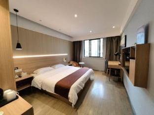 Zsmart Zhishang Hotel (Linping Yintai Branch, Lushan Street) Hotel in Hangzhou