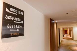 Yading Zhenxuan Supreme Hotel (Wuxi Sheng'an Shimen Road Subway Station) Hotel in Suzhou