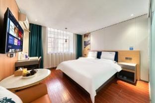 Hangzhou Jingtai Business Travel Hotel (Jiubao Four Seasons Clothing Great Market) Hotel in Hangzhou