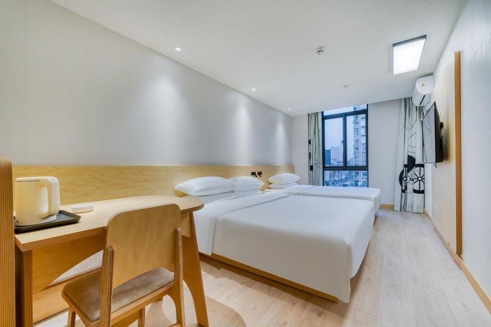 Hi Inn (Tonglu Zhongxin Square) Hotel in Hangzhou