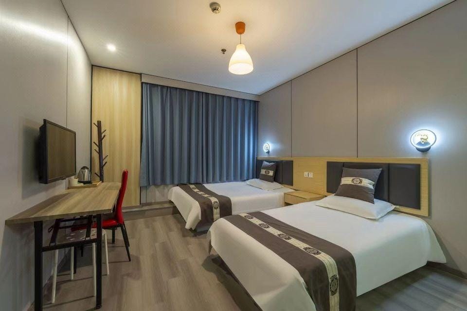Kaiman Hotel (Nanjing Yiwu Commodity City Longmian Avenue Subway Station Branch) Hotel in Nanjing