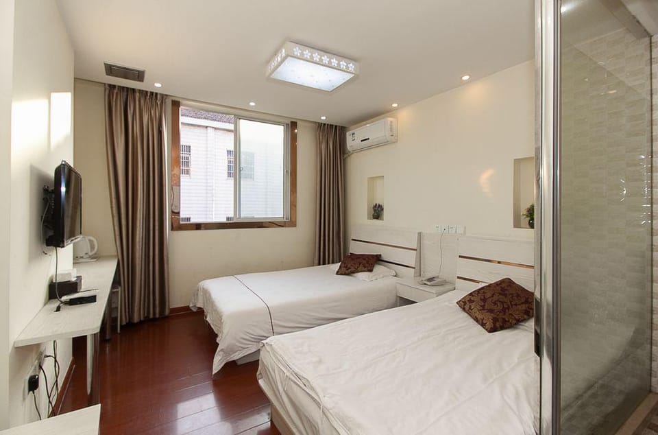 Wuxi Guzhen Business Hotel Hotel in Suzhou