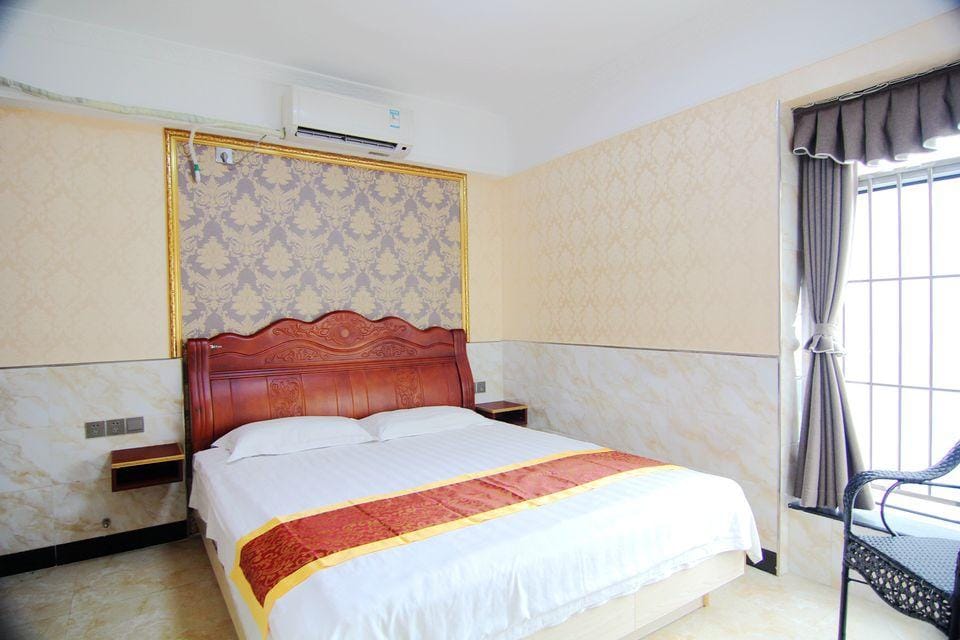 Chongqing Qilin Apartment Hotel in China