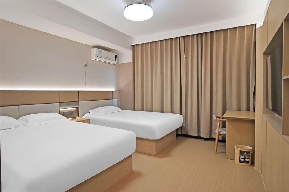 Aifei Hotel (Kunshan Huaxi Park Metro Station) Hotel in Shanghai