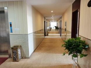 Suzhou Mingchen E-Sports Hotel (Weitang Commercial City) Hotel in Suzhou