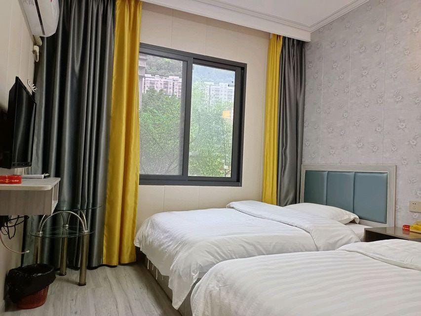 Shalong Hostel Hotel in Hubei
