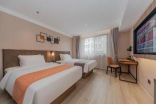 Homeinn Plus Hotel (Nanjing Olympic Sports Center Xinglong Street Subway Station) Hotel in Nanjing