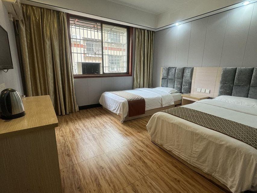 Chutian Family Hostel Hotel in China
