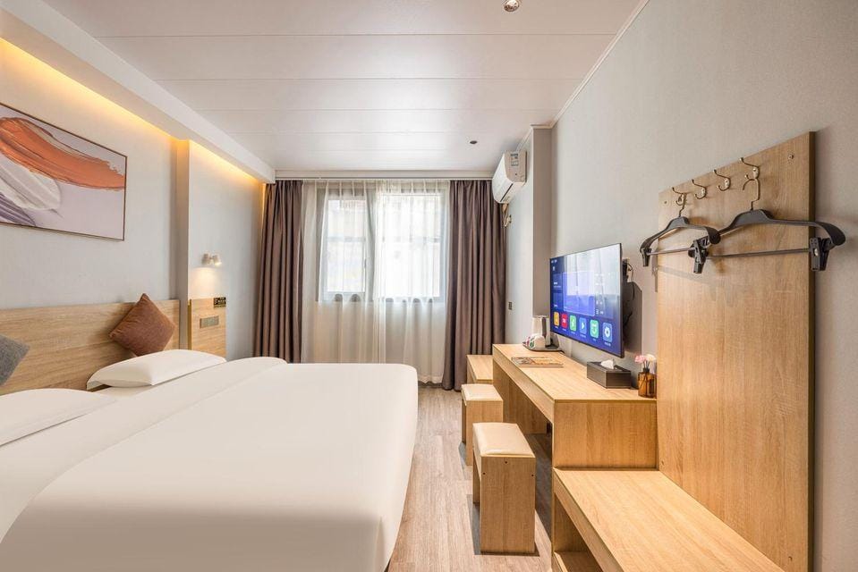 Home Inn Pebble Cloud Hotel (Ningbo Beilun Renmin South Road) Hotel in Zhejiang