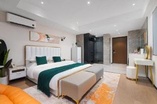 Holiday Inn Lanwan (Nanjing South Railway Station) Hotel in Nanjing