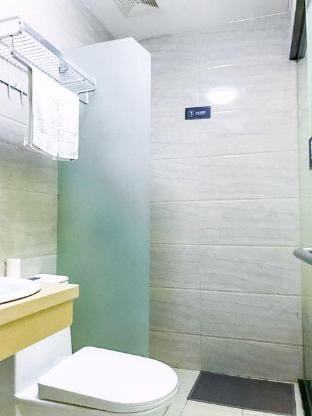 you pin jiu dian Hotel in Shanghai