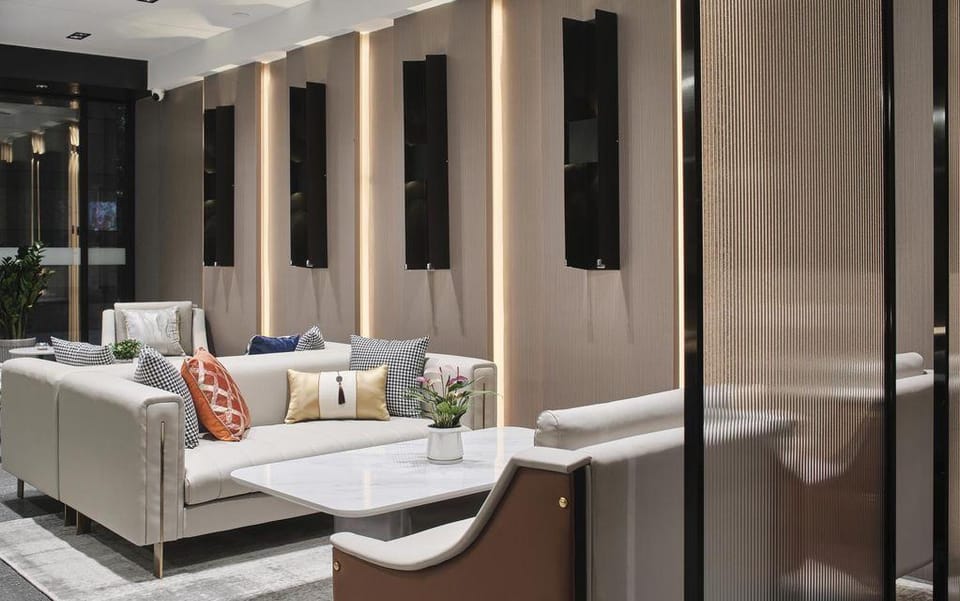 Hangzhou West Lake Lakeside Five-Star Bay Hotel (Wushan Square) Hotel in Hangzhou