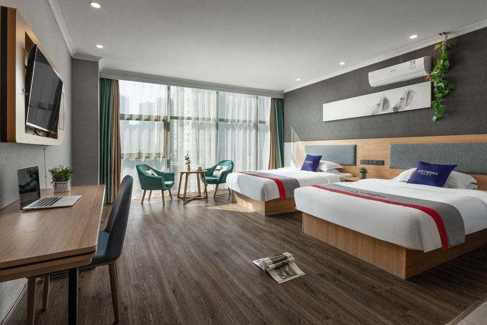 Junyi Chain Hotel (Nanjing Jiangning District Dongshan Auto 4S Park Zhongcai) Hotel in Nanjing