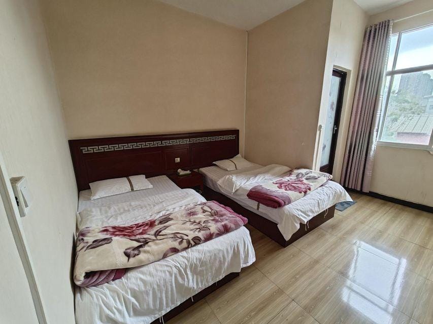 Hongxiang Hotel Kunming Hotel in China