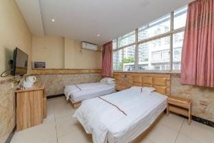 Kunshan Yiyun Inn Hotel in Shanghai