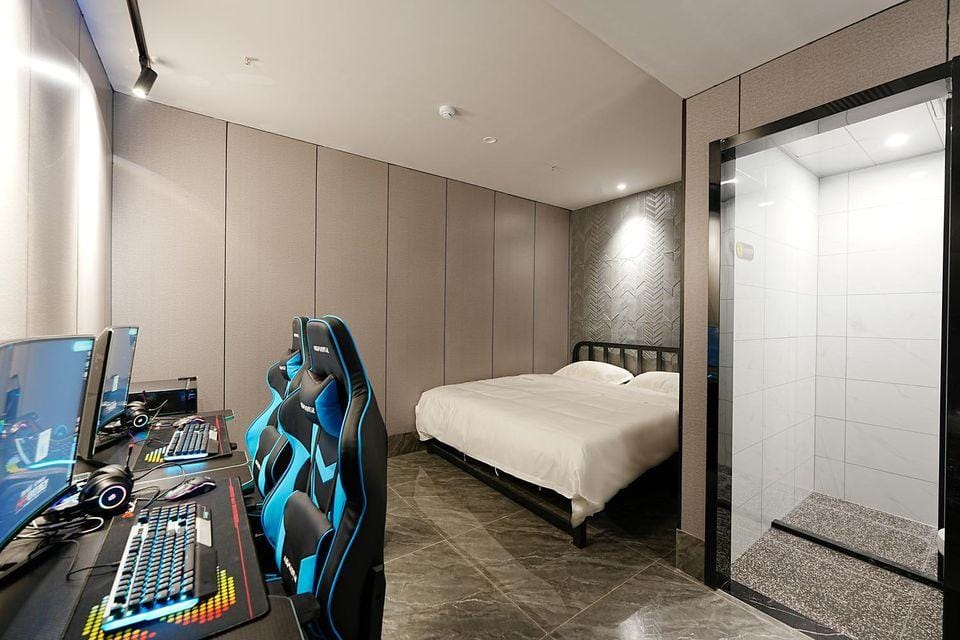 HR E-sports Hotel (Nanjing South Railway Station Jinsheng Road) Hotel in Nanjing
