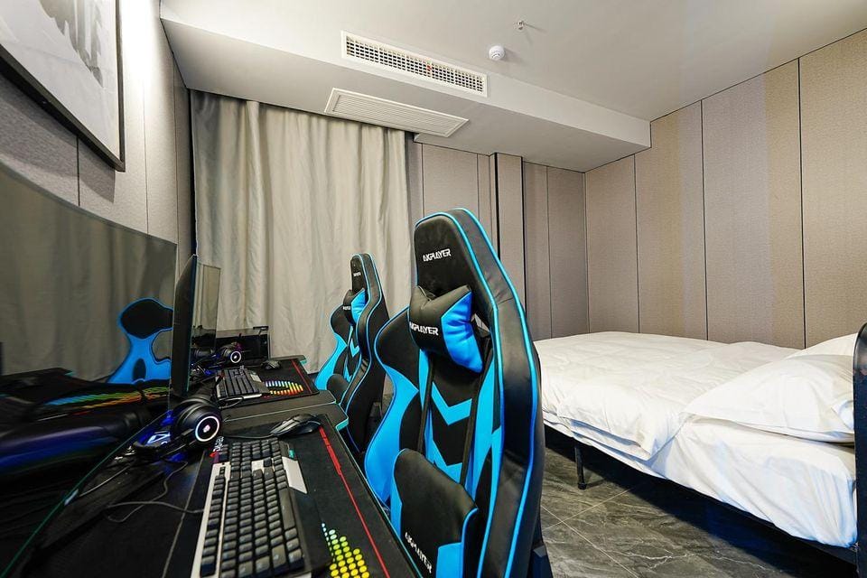 HR E-sports Hotel (Nanjing South Railway Station Jinsheng Road) Hotel in Nanjing