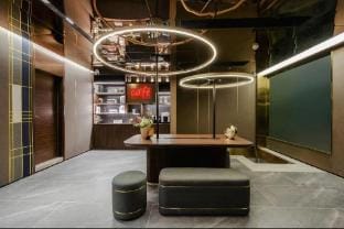 Rujia Superior Cloud Hotel (Wulin Square Shentangqiao Subway Station) Hotel in Hangzhou